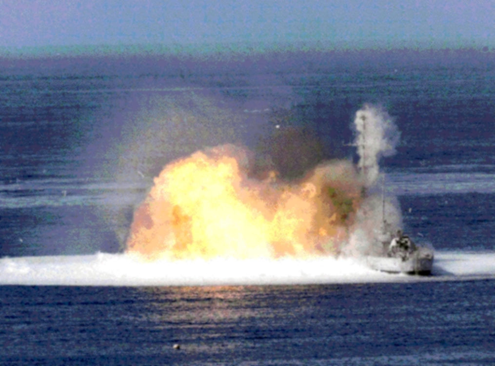 images my ideas 15/15 WC U.S. Navy USS_McNulty Sunk As Target By Fuel-Air Munition.jpg